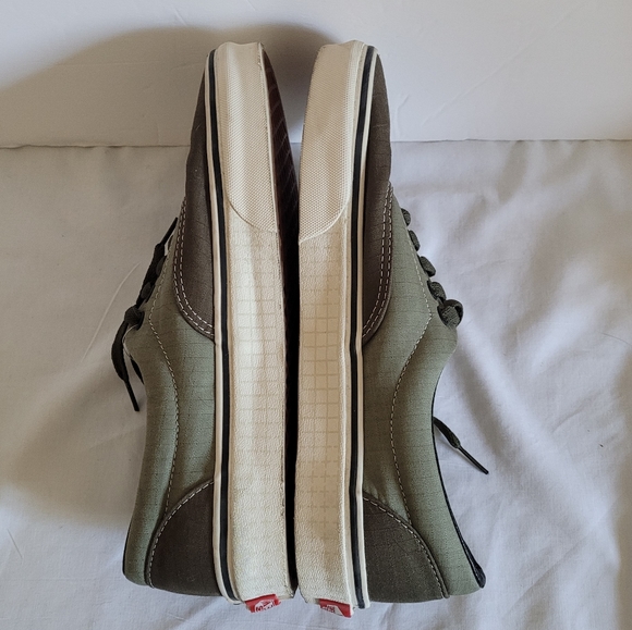 Vans olive green sneakers shoes unisex men 8.5 women 10 - Picture 14 of 14
